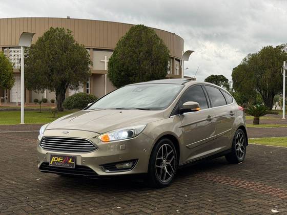 FORD FOCUS 2.0 TITANIUM 16V FLEX 4P POWERSHIFT FORD FOCUS 2.0 TITANIUM 16V FLEX 4P POWERSHIFT